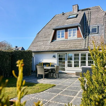 Holiday home Flippi-s-hues-flut Westerland
